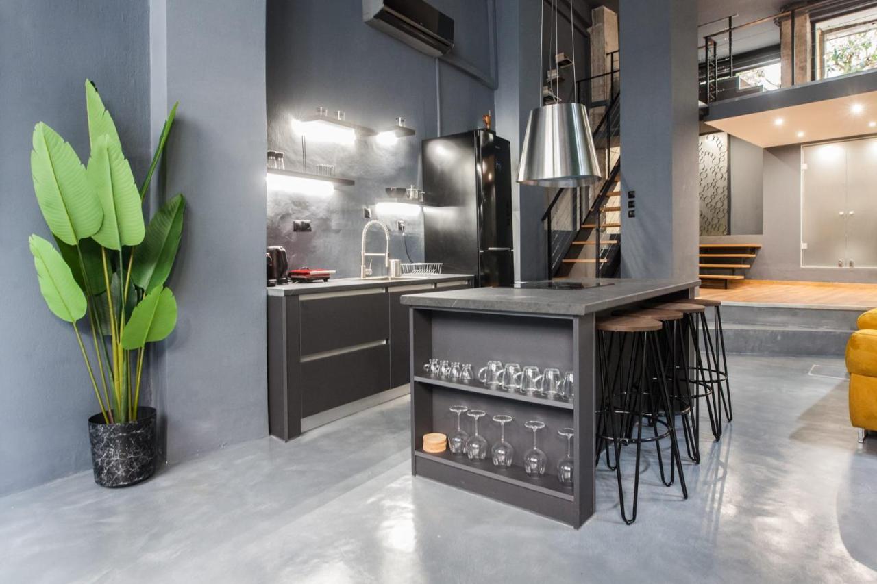 Trendy Industrial Apt Next To Museum Of Acropolis เอเธนส์ ภายนอก รูปภาพ